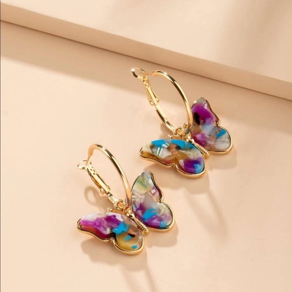🆕 Butterfly Drop Hoops - Picture 3 of 4